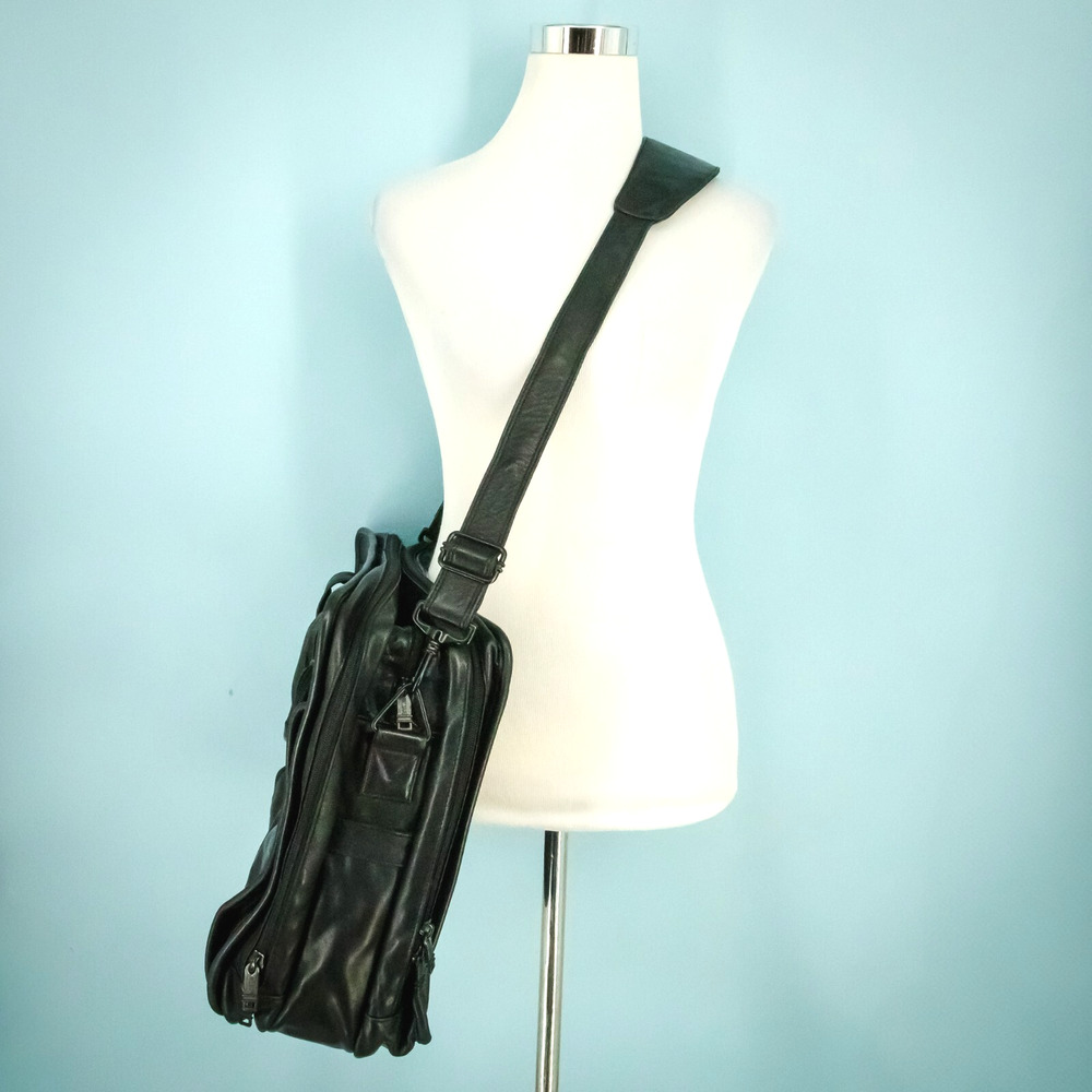 Tumi Black Alpha Napa Leather Padded Laptop Briefcase Bag Business Career 9624D3 - Picture 3 of 13